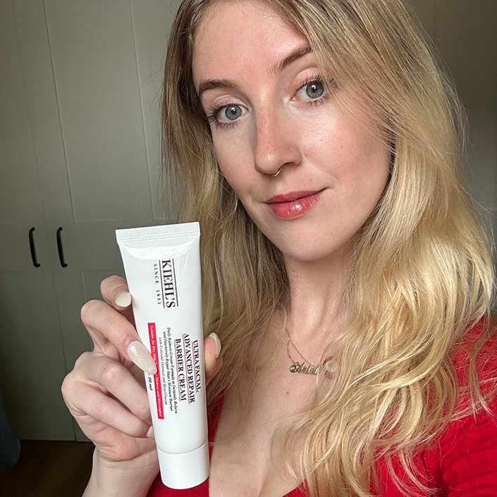 Picture of the editor holding the Kiehl’s Ultra Facial Advanced Repair Barrier Cream
